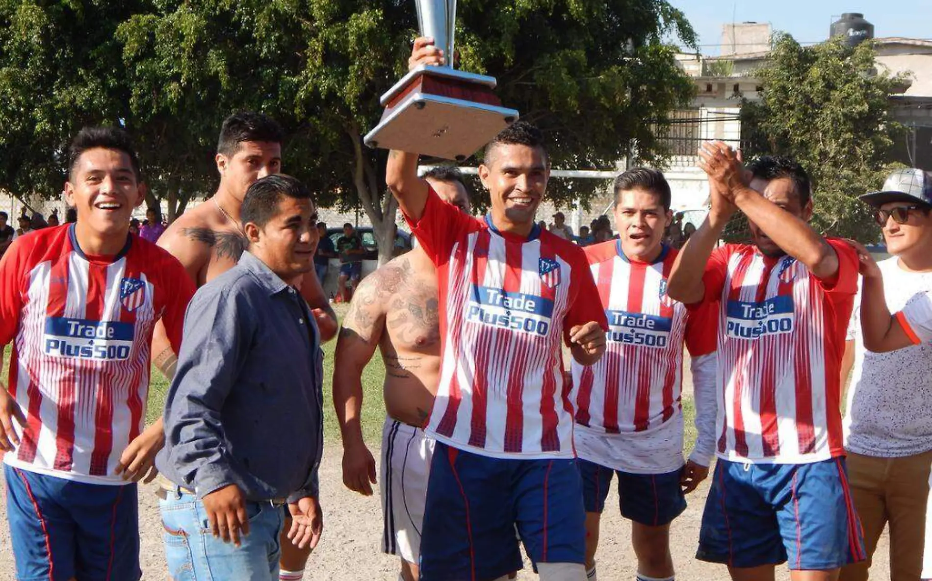 La familia Tinoco dedicó este partido a su líder, Nacional Filiberto González LópezCORTESÍA